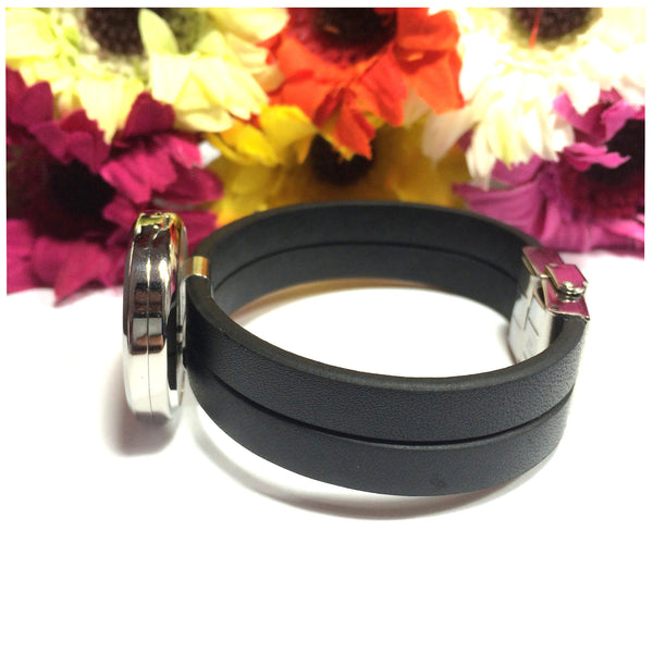 Locket Leather Bracelet Set (30mm Silver Plain Round Locket)